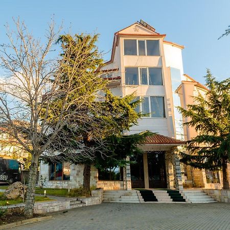 Hotel George كورتشي المظهر الخارجي الصورة