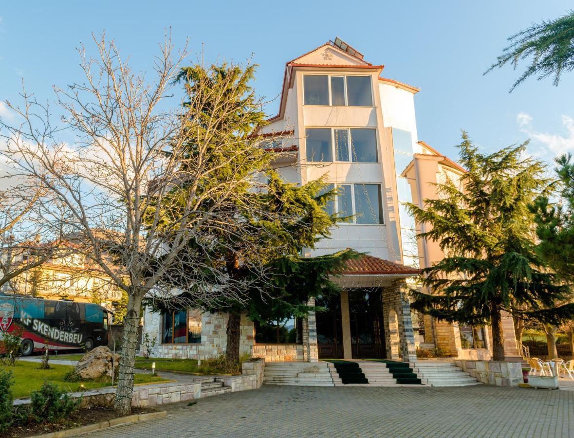 Hotel George كورتشي المظهر الخارجي الصورة