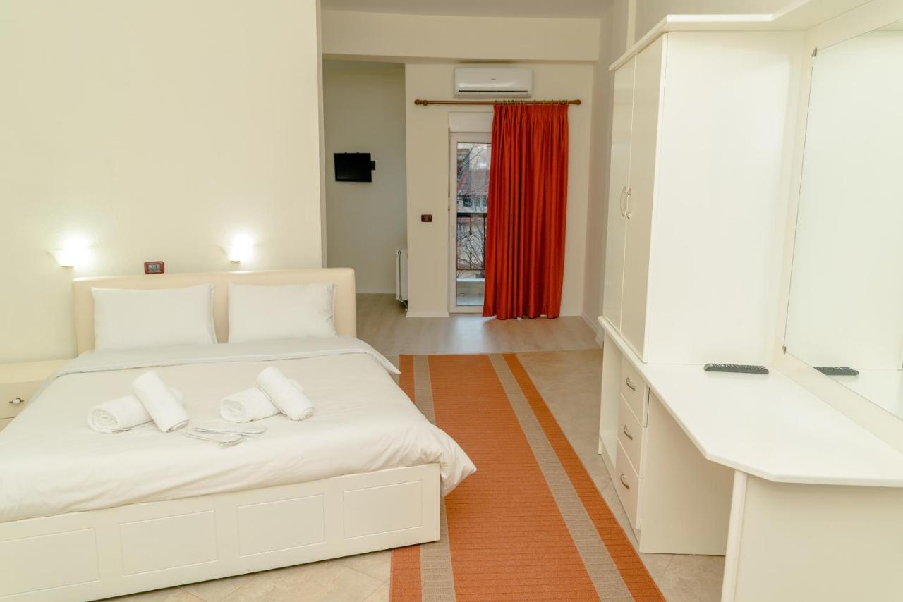 Hotel George كورتشي المظهر الخارجي الصورة